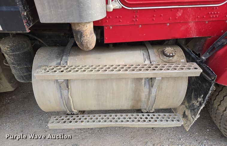 image for item DP6726 1999 Kenworth  T800 dump truck