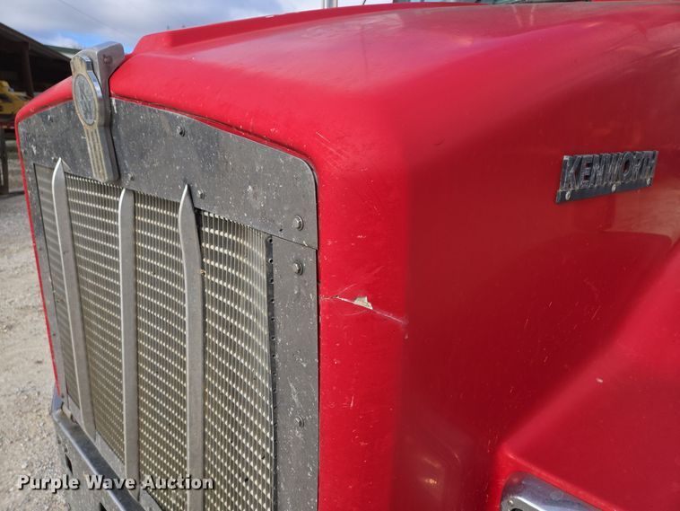 image for item DP6726 1999 Kenworth  T800 dump truck