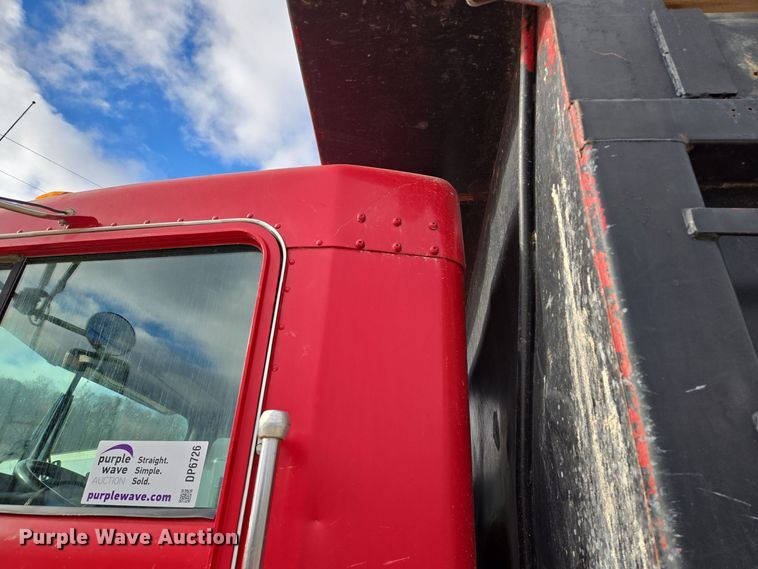 image for item DP6726 1999 Kenworth  T800 dump truck