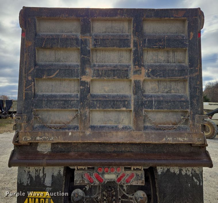 image for item DP6726 1999 Kenworth  T800 dump truck