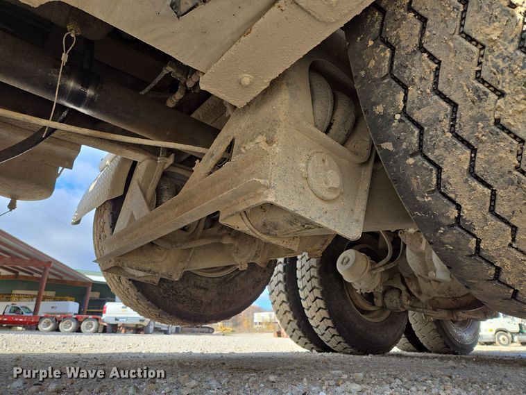 image for item DP6726 1999 Kenworth  T800 dump truck