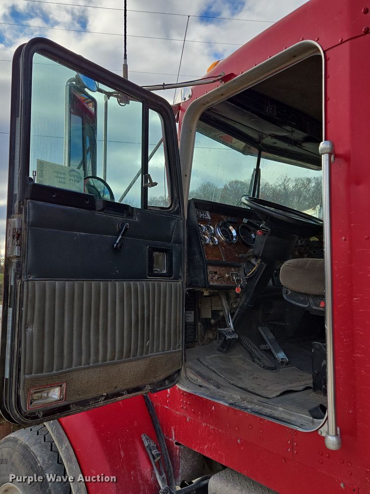 image for item DP6726 1999 Kenworth  T800 dump truck