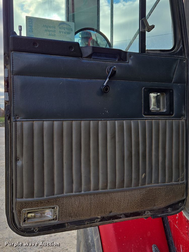 image for item DP6726 1999 Kenworth  T800 dump truck