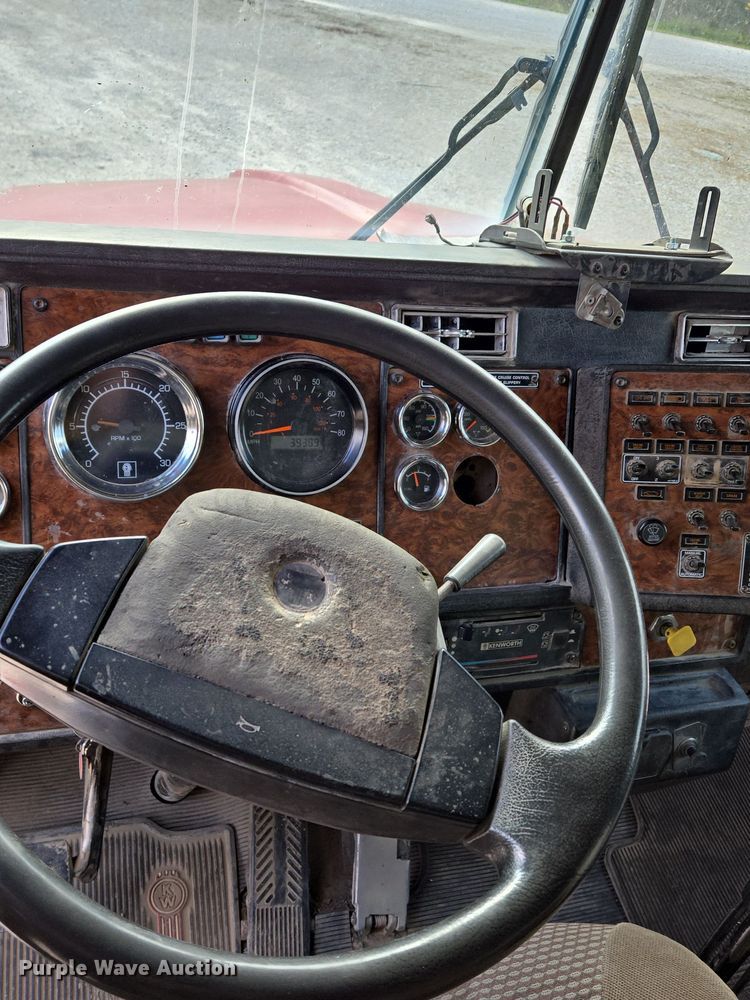 image for item DP6726 1999 Kenworth  T800 dump truck