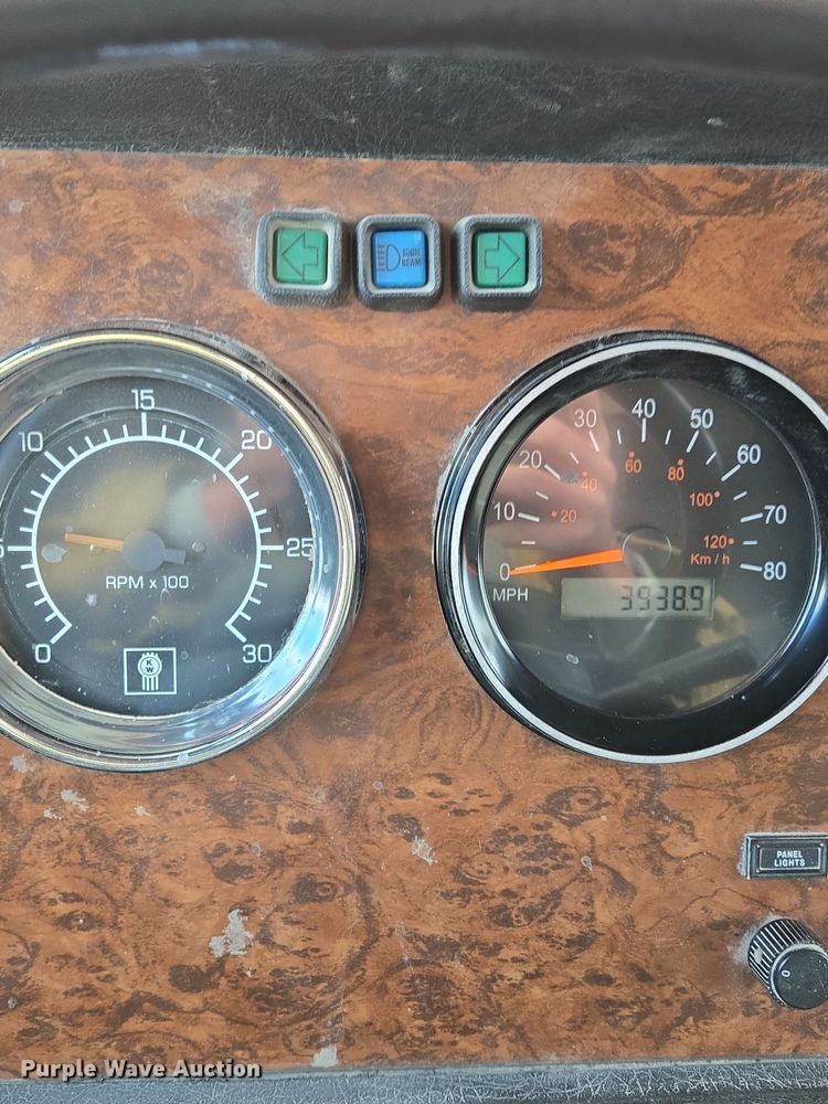 image for item DP6726 1999 Kenworth  T800 dump truck