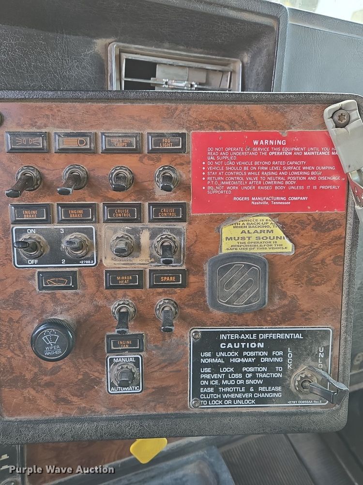 image for item DP6726 1999 Kenworth  T800 dump truck