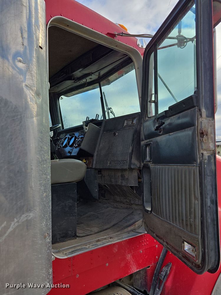 image for item DP6726 1999 Kenworth  T800 dump truck