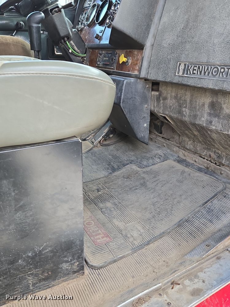 image for item DP6726 1999 Kenworth  T800 dump truck