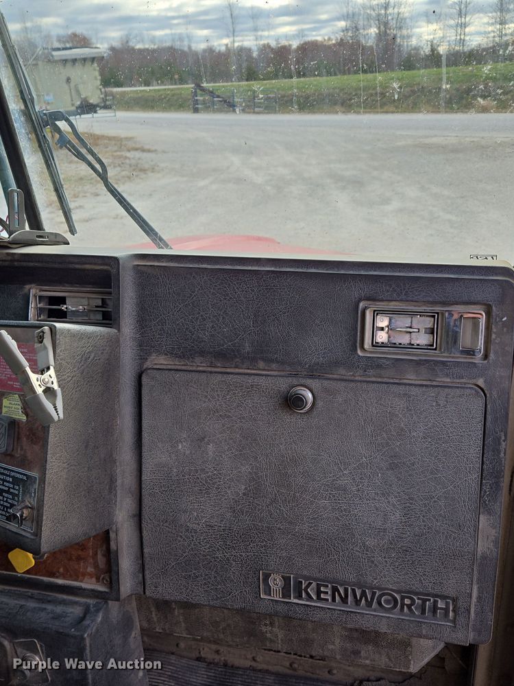 image for item DP6726 1999 Kenworth  T800 dump truck