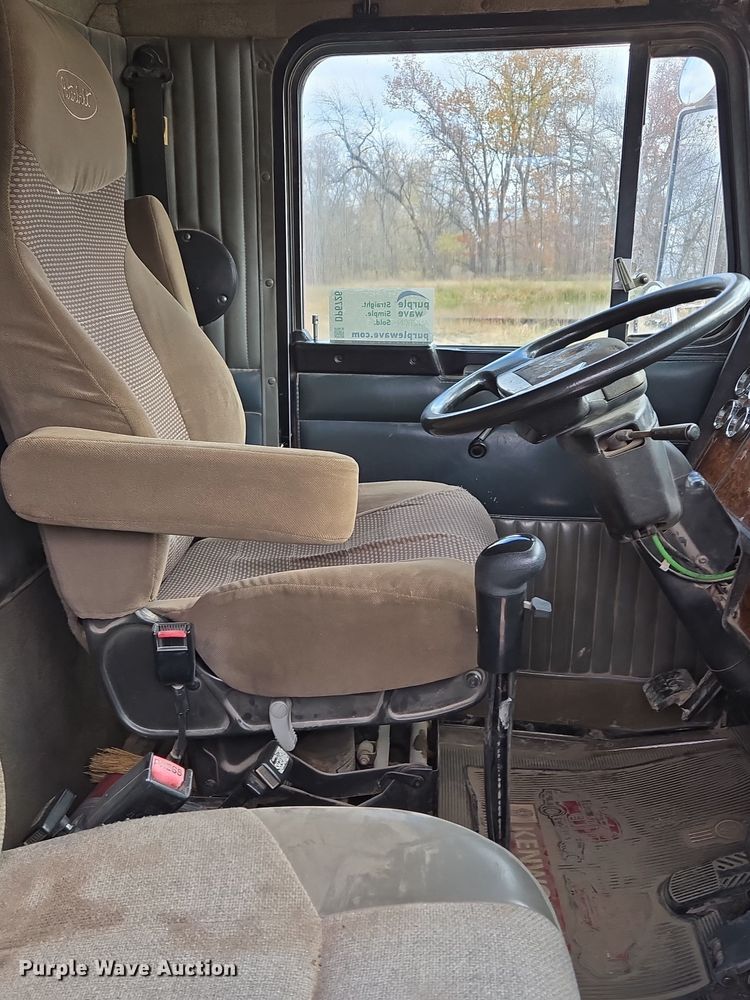 image for item DP6726 1999 Kenworth  T800 dump truck