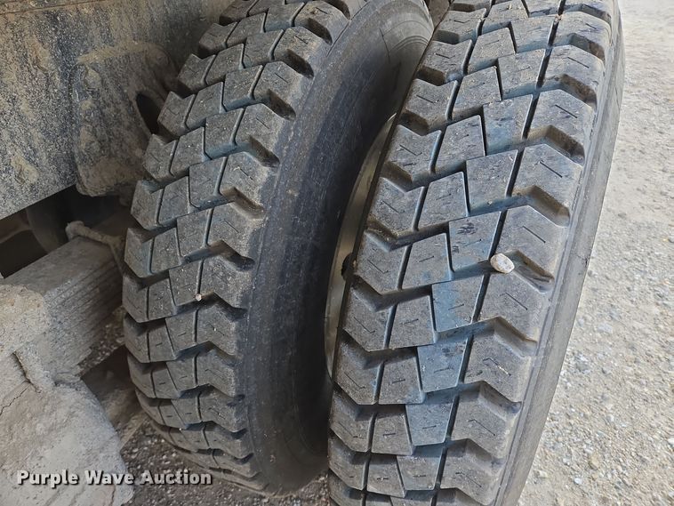 image for item DP6726 1999 Kenworth  T800 dump truck