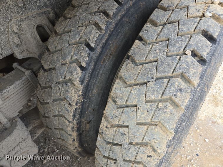 image for item DP6726 1999 Kenworth  T800 dump truck