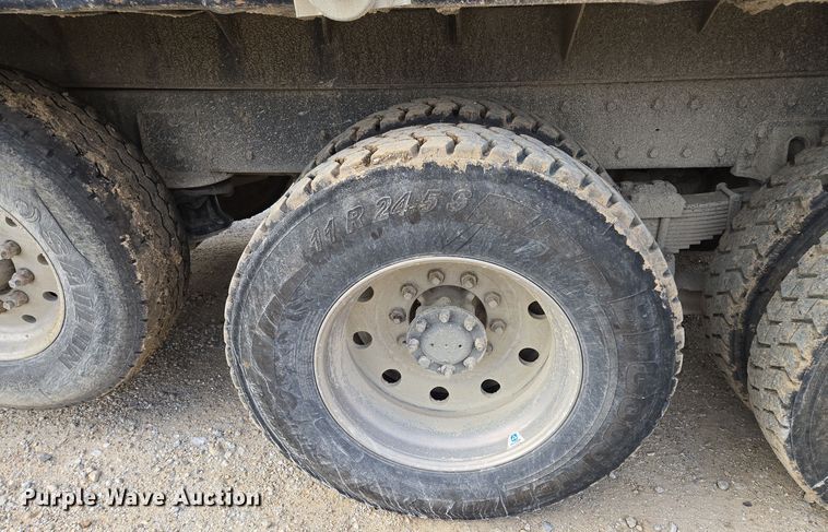 image for item DP6726 1999 Kenworth  T800 dump truck