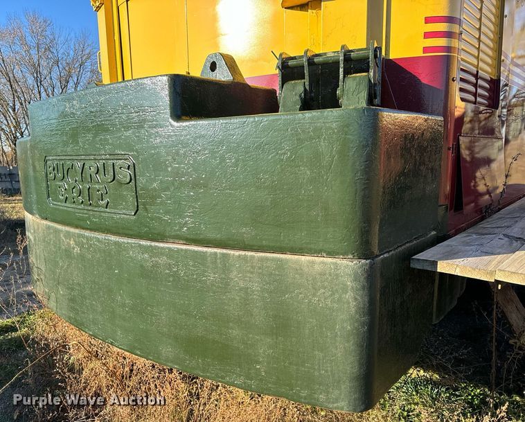 image for item DP6729 1970 Bucyrus-Erie 30-B crane