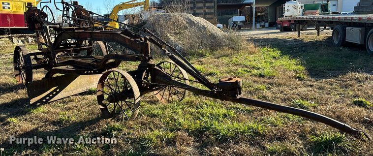 image for item DP6731 Galion pull type grader