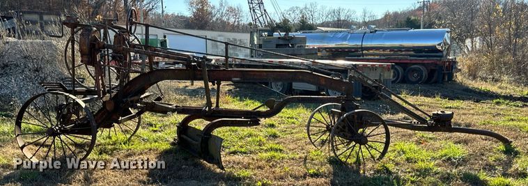 image for item DP6731 Galion pull type grader