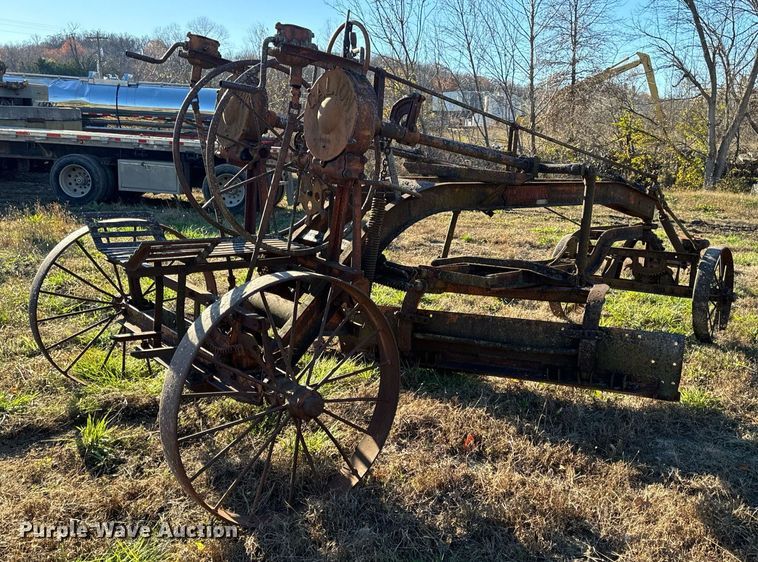image for item DP6731 Galion pull type grader