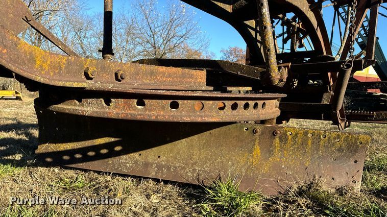 image for item DP6731 Galion pull type grader
