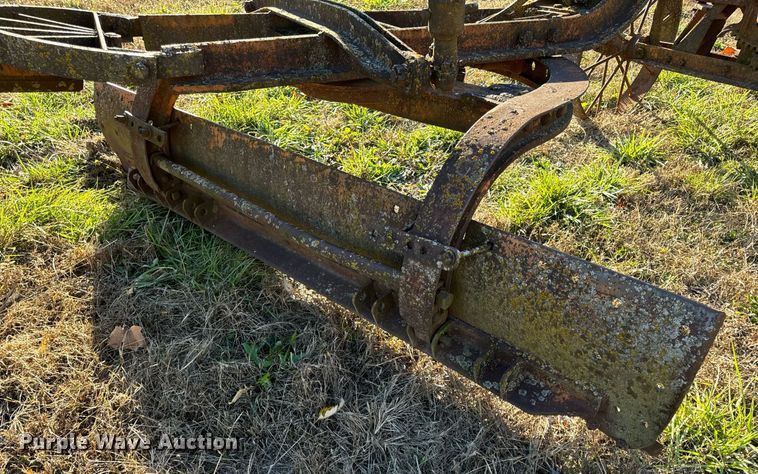 image for item DP6731 Galion pull type grader