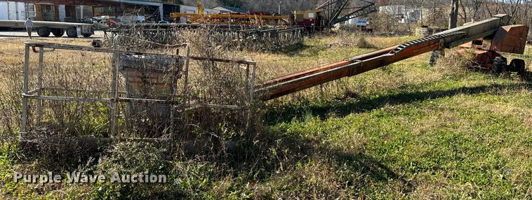 image for item DP6734 1998 JLG 601S boom lift