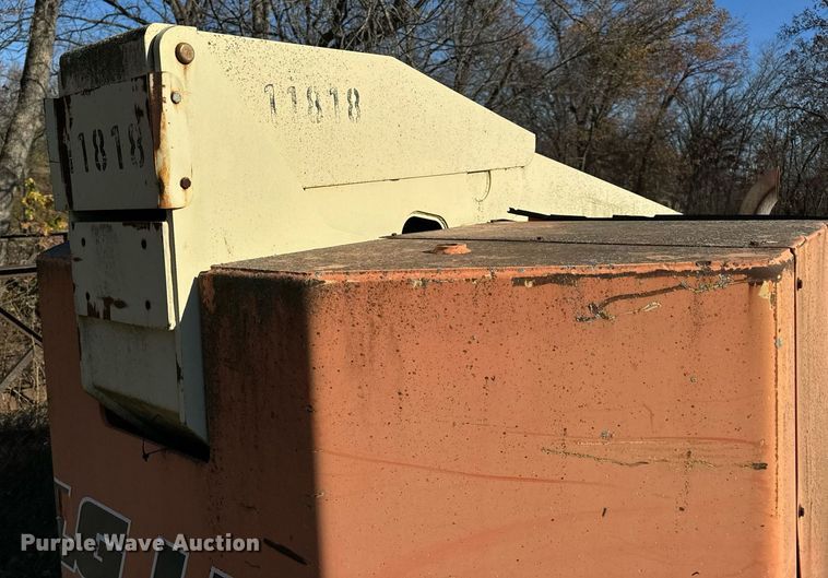 image for item DP6734 1998 JLG 601S boom lift