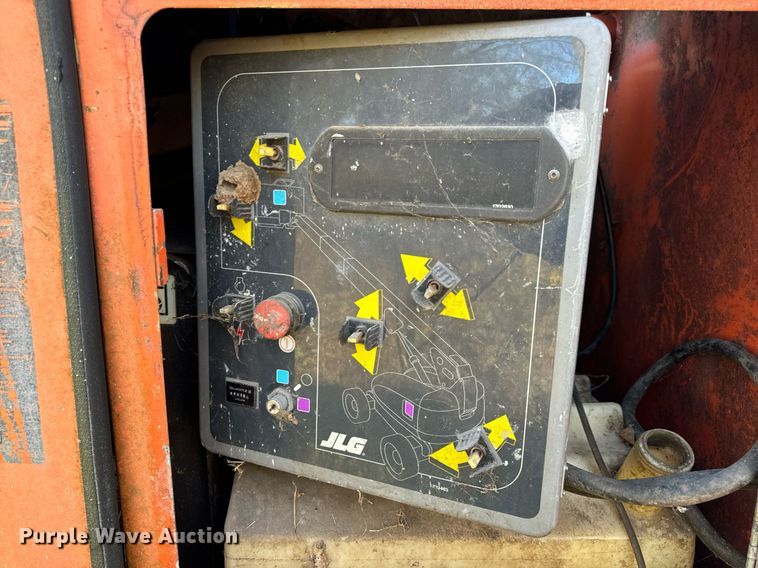 image for item DP6734 1998 JLG 601S boom lift