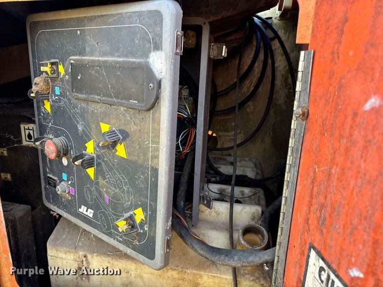 image for item DP6734 1998 JLG 601S boom lift