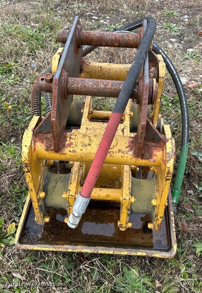 image for item DP6735 Plate compactor