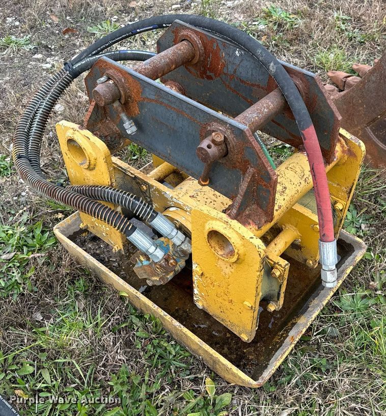 image for item DP6735 Plate compactor