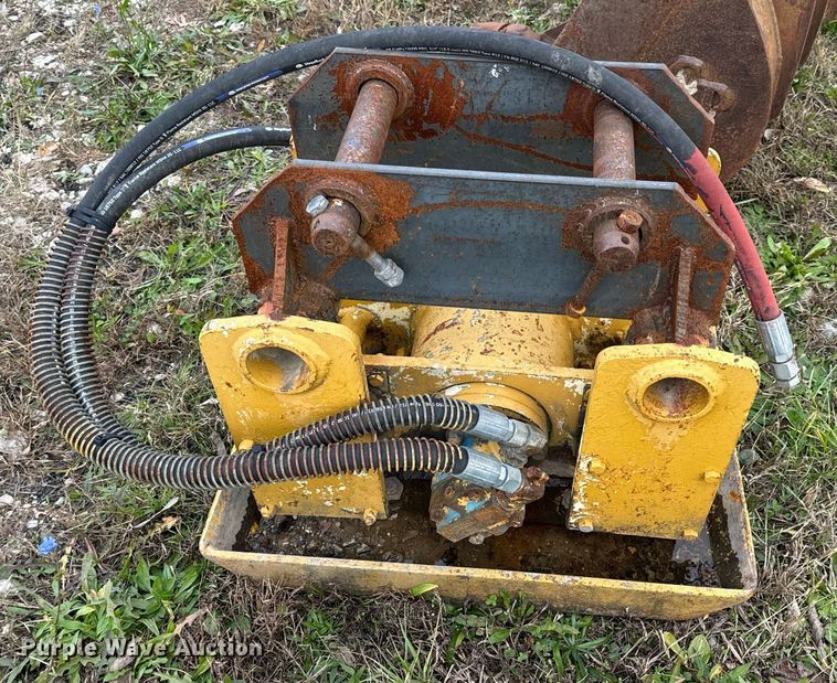 image for item DP6735 Plate compactor