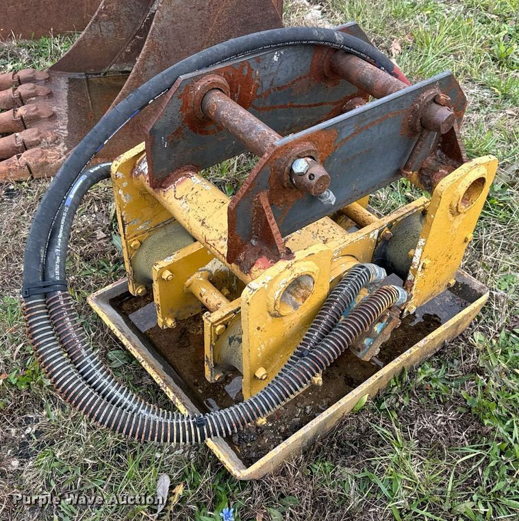 image for item DP6735 Plate compactor