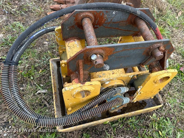 image for item DP6735 Plate compactor