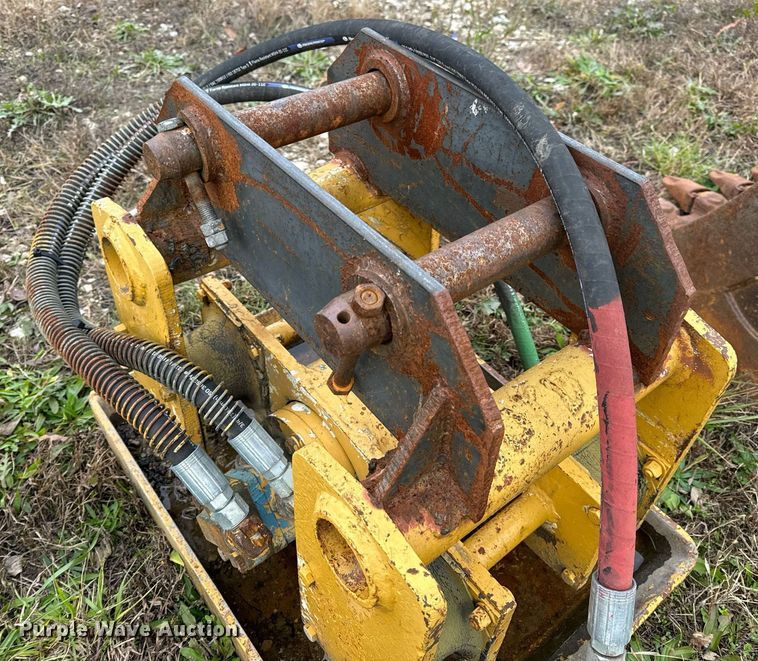 image for item DP6735 Plate compactor