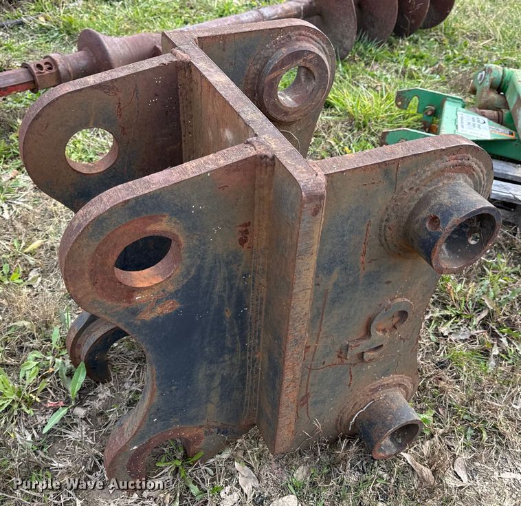 image for item DP6738 CP excavator quick coupler