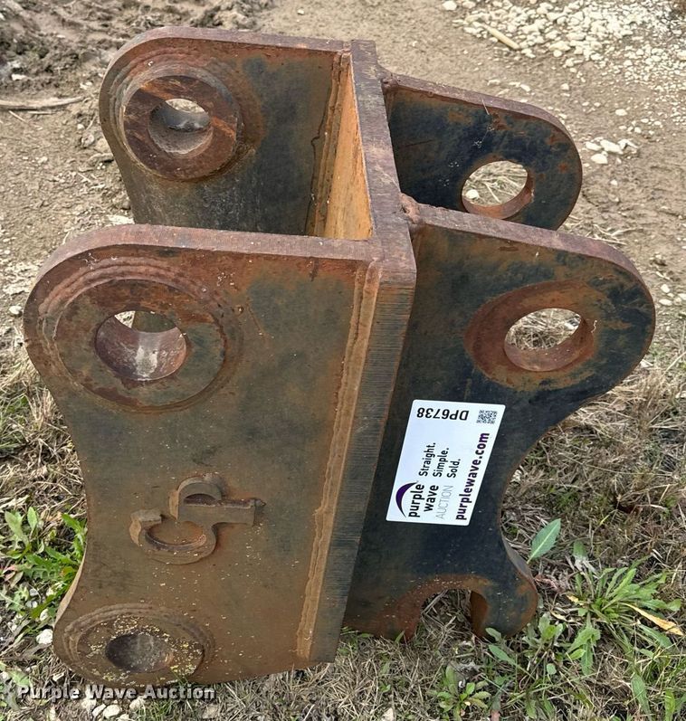 image for item DP6738 CP excavator quick coupler