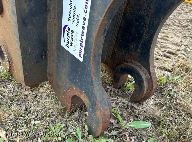 image for item DP6738 CP excavator quick coupler