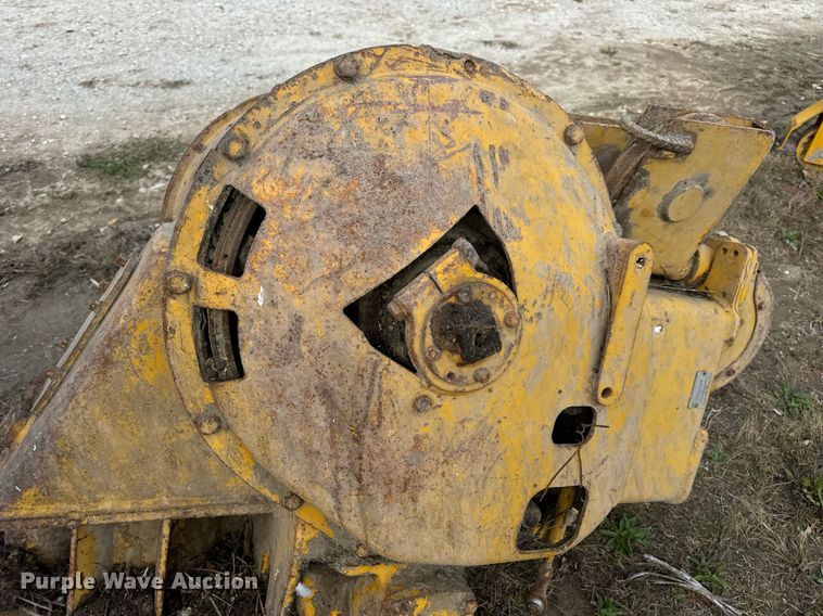 image for item DP6743 Caterpillar crawler winch