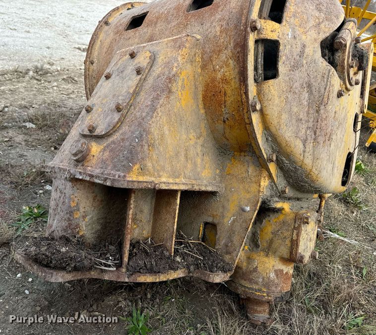 image for item DP6743 Caterpillar crawler winch