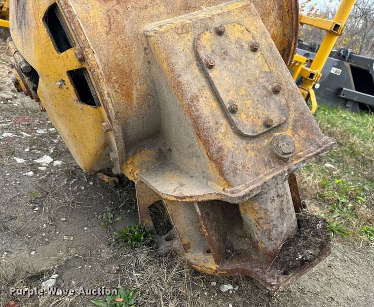 image for item DP6743 Caterpillar crawler winch