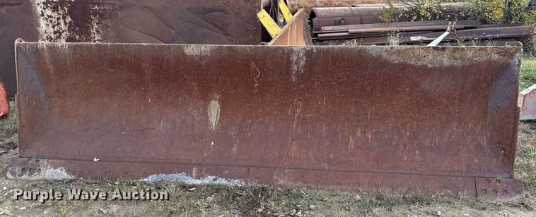 image for item DP6747 (2) Caterpillar dozer blades