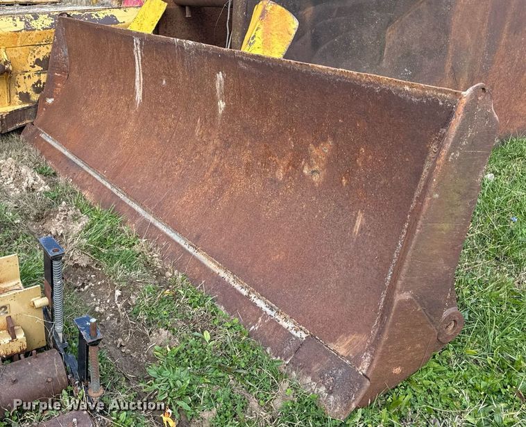 image for item DP6747 (2) Caterpillar dozer blades