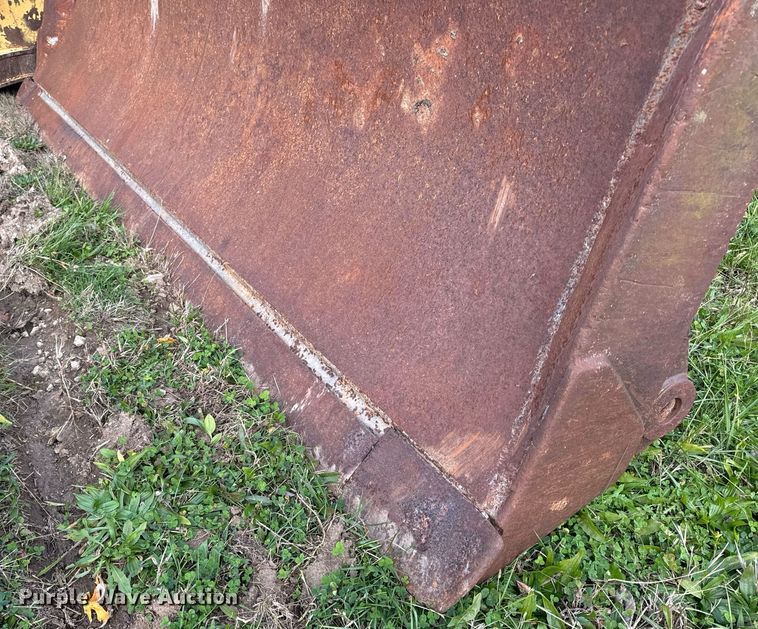 image for item DP6747 (2) Caterpillar dozer blades