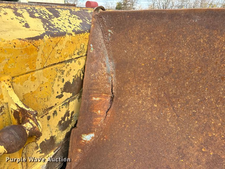 image for item DP6747 (2) Caterpillar dozer blades