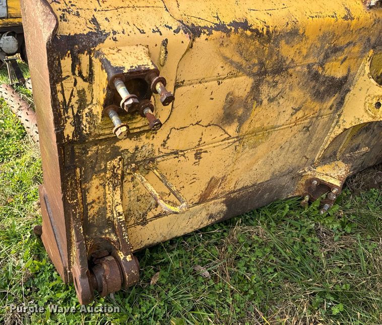 image for item DP6747 (2) Caterpillar dozer blades