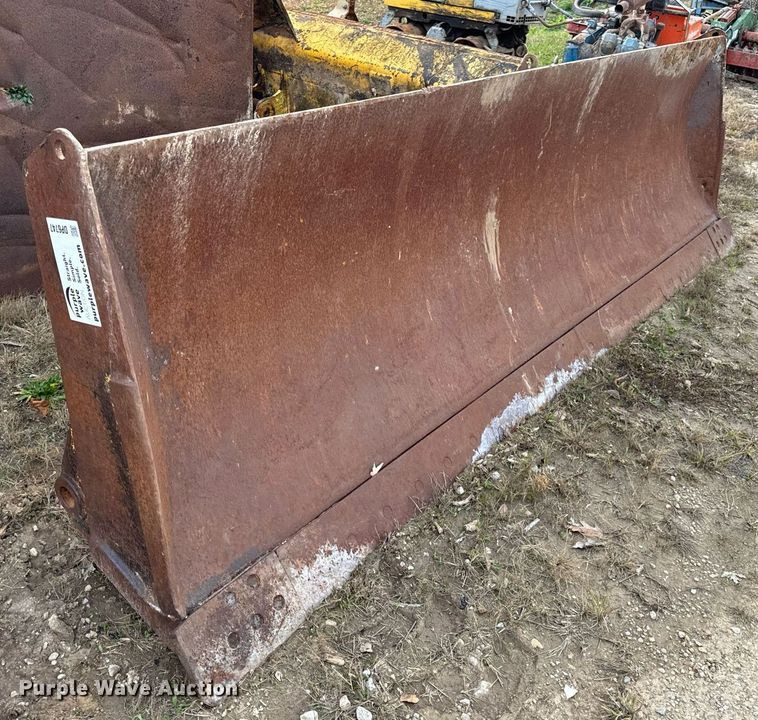 image for item DP6747 (2) Caterpillar dozer blades