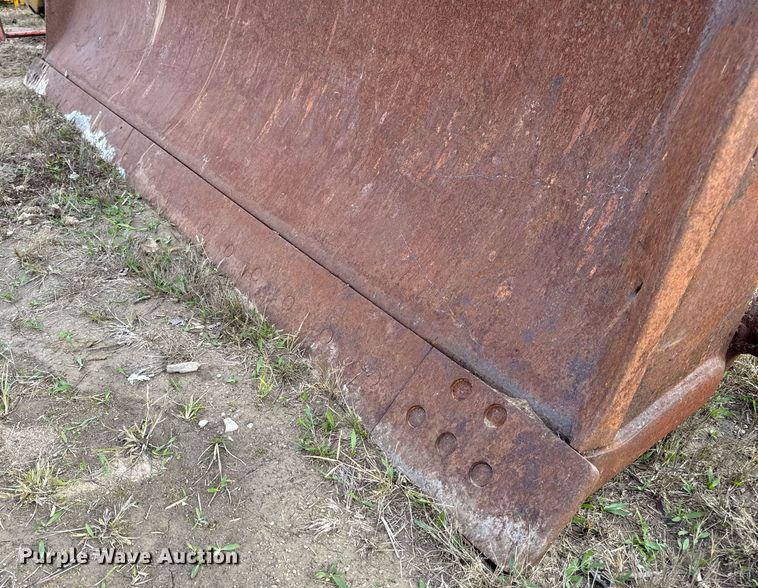 image for item DP6747 (2) Caterpillar dozer blades