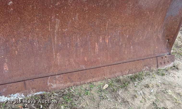 image for item DP6747 (2) Caterpillar dozer blades