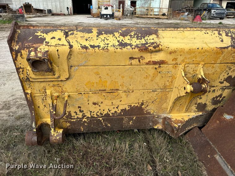 image for item DP6747 (2) Caterpillar dozer blades