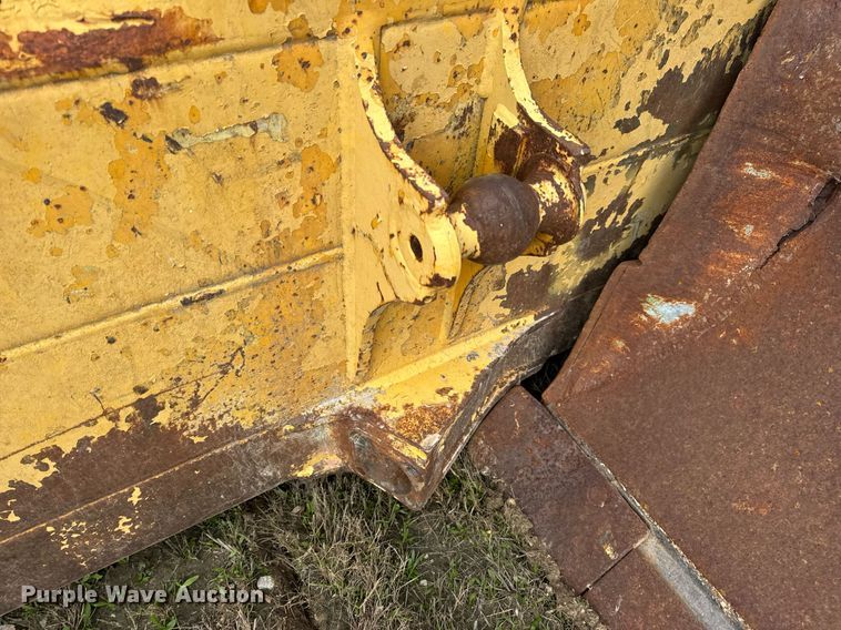 image for item DP6747 (2) Caterpillar dozer blades