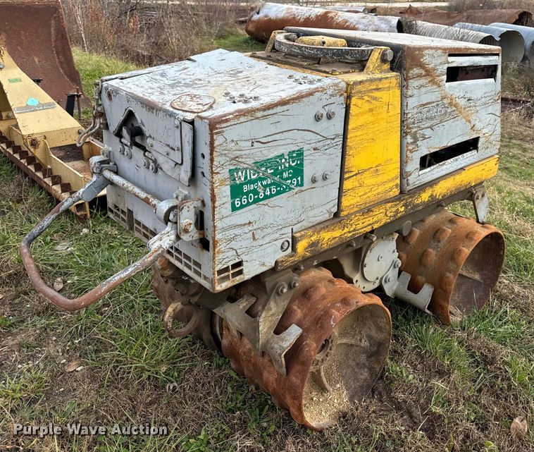 image for item DP6749 2000 Bomag BMP851 trench compactor